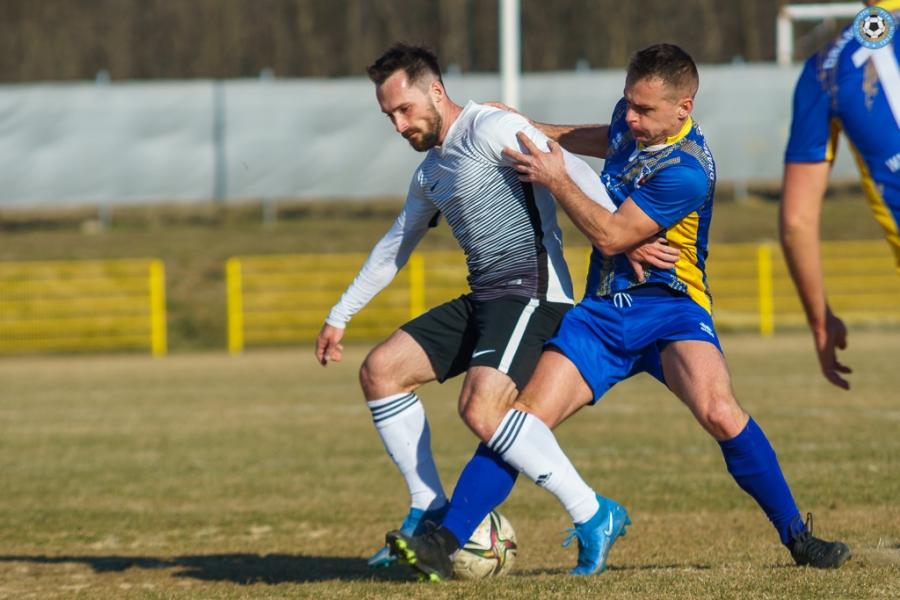 Lider Dramy Zbrosławice strzelał efektowne gole Arce Gdynia i Śląskowi Wrocław