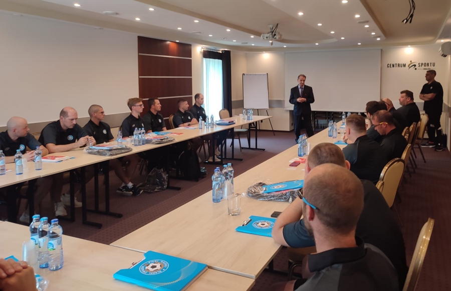 Ruszył międzynarodowy kurs trenerski UEFA Futsal B